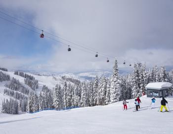 Frias reservations manager Mike Duffy on the slopes