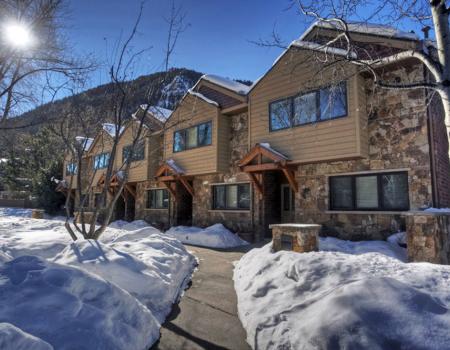 Clarendon Aspen Condos