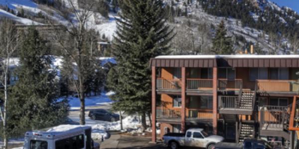 4 Cheap Aspen Lodging Options