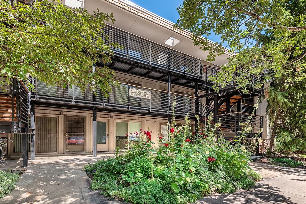 Aspen Condo Rentals 210 Cooper Frias Properties of Aspen Snowmass