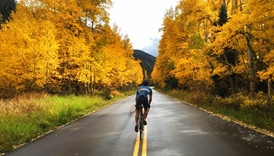 Biking to the Maroon Bells in the fall