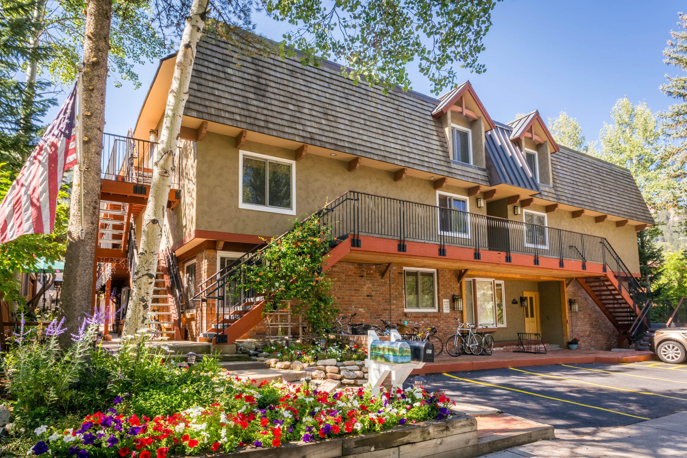 Chateau Blanc Aspen vacation rentals