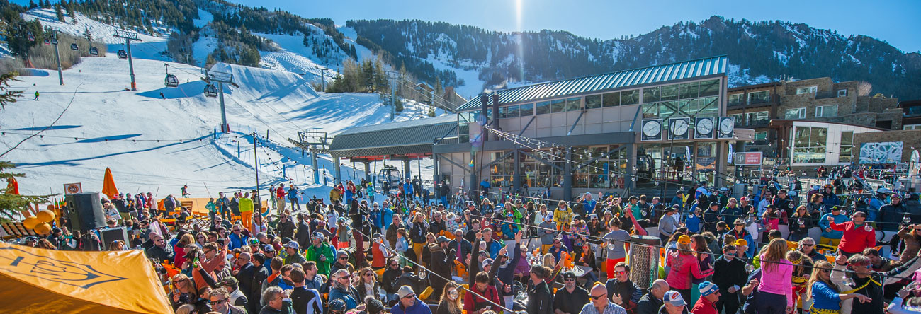 Ajax Tavern Little Nell après ski aspen vacation