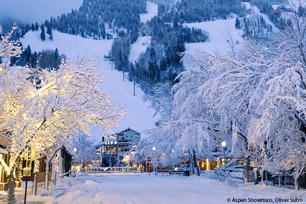 Aspen without a car in the winter